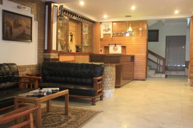 The Denzong Shangrila Gangtok Exterior photo