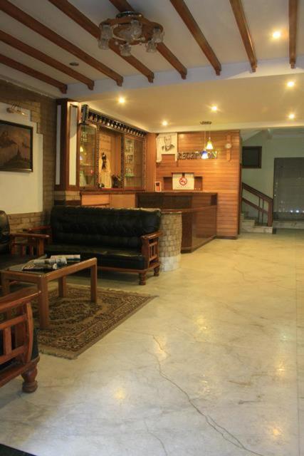 The Denzong Shangrila Gangtok Exterior photo