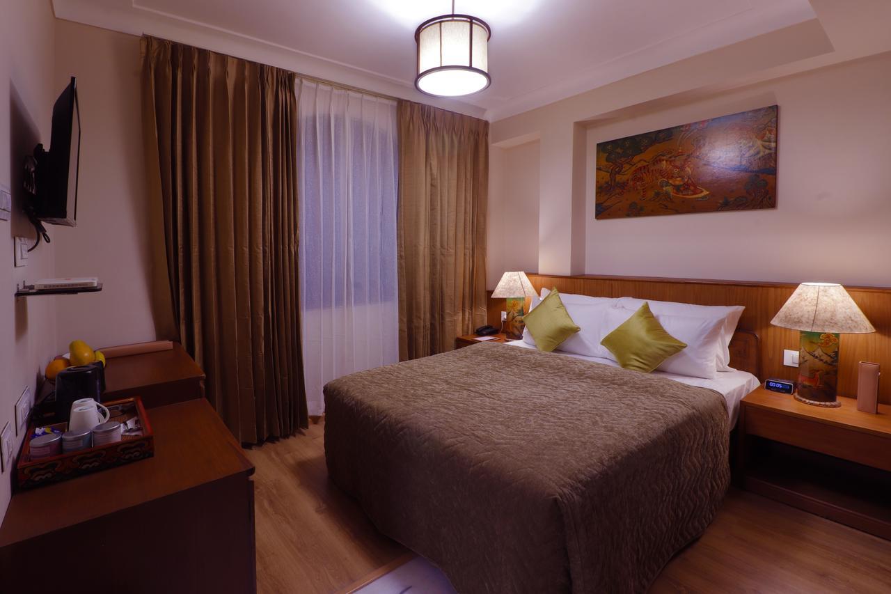 The Denzong Shangrila Gangtok Exterior photo